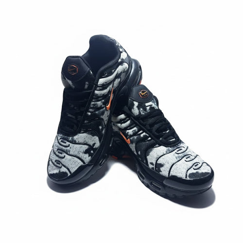 Nike Air Max Plus TN Kids – White/Black Spots